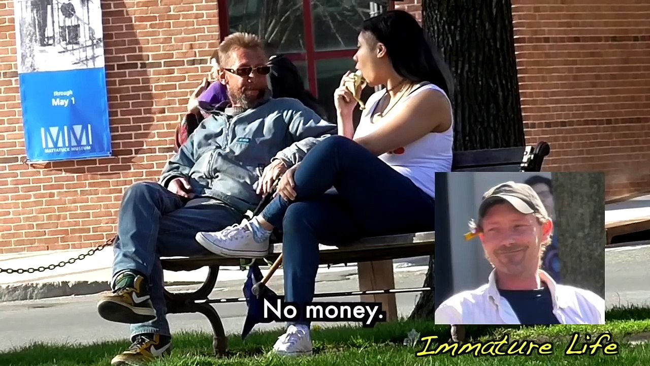 SEDUCTIVELY EATING BANANA IN PUBLIC PRANK