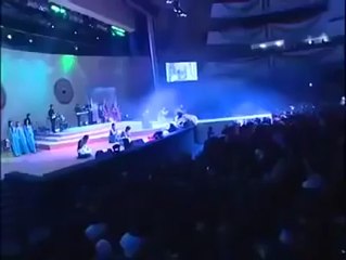 সারা দুনিয়া কাঁপিয়ে বাংলাদেশের একটি গান এখন বিশ্বজুড়ে! কি সেই গান- দেখুন ভিডিওতে!