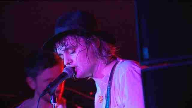 Concierto sorpresa de Pete Doherty en Barcelona