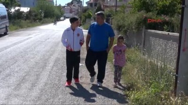Muğla Milli Karateci Kırık Ayakla Bronz Madalyaya Uzandı