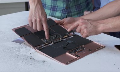 Macbook Pro - What's inside a Rose Gold MacBook 2016