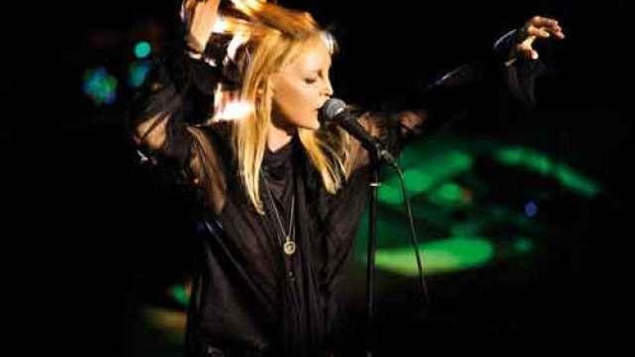 Patty Pravo a Villa Bertelli: la cantante dei record a Forte dei Marmi