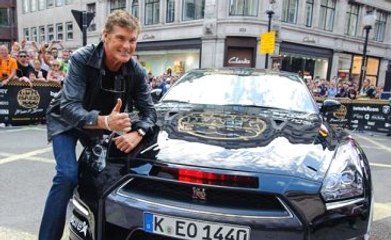 Efsane Aktör David Hasselhoff,  27 Yaş Küçük Sevgilisiyle Evleniyor