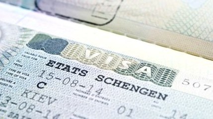 AB Komisyonu Türkiye'ye Vizelerin Kaldırılması İçin Tavsiye Kararı Aldı