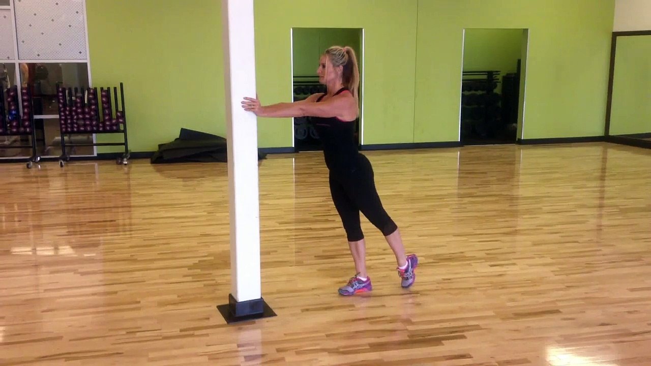 How To Do The Leg Lift - Fitness Training For Females - FxFitness.ca