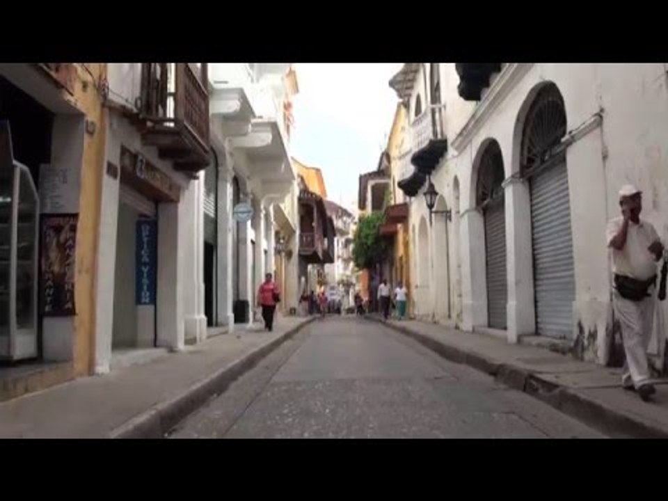 COLOMBIE :  CARTAGÈNE, la + BELLE ville coloniale
