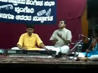 Carnatic on Keyboard - Yarerangana Krithi in Hindolam