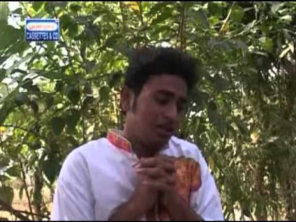 Amar Hate Hari Bhenge Geche