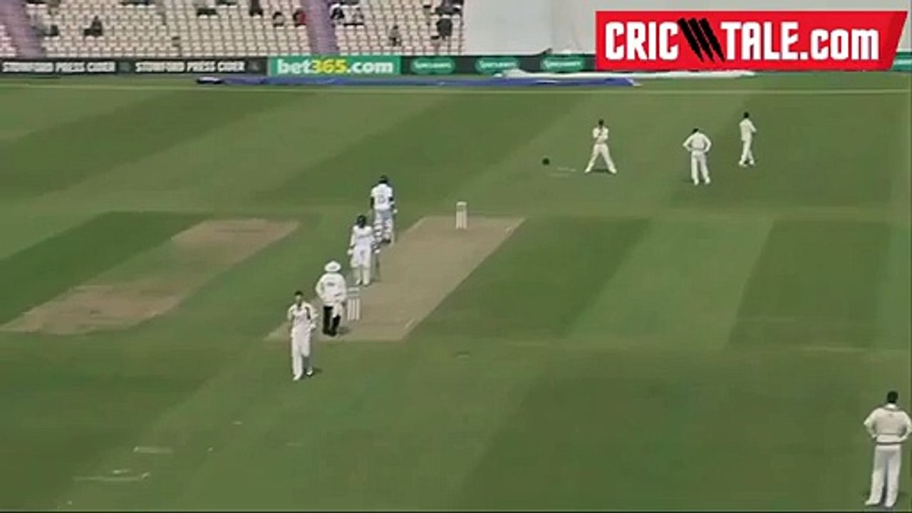 Adam Voges Struck in Head During English County Match