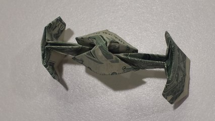 Star Wars : comment créer un T-Fighter avec un billet de banque - TUTO Origami