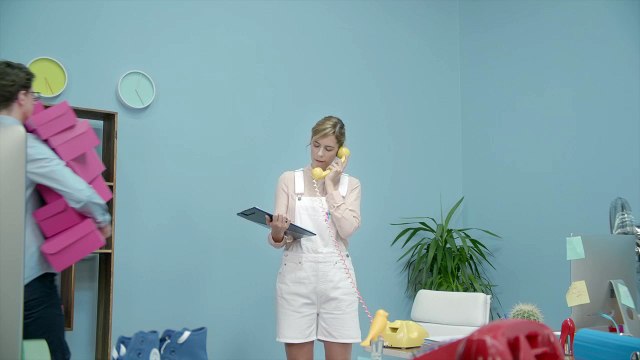 CLM BBDO pour Sarenza - «Serious about shoes: Deck Chair» - mai 2016