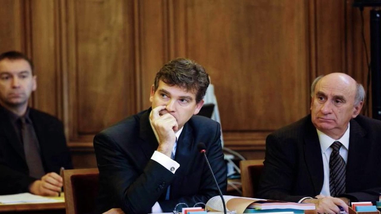 Valls à Macron : "Tu finiras comme Montebourg, si tu continues comme ça !"