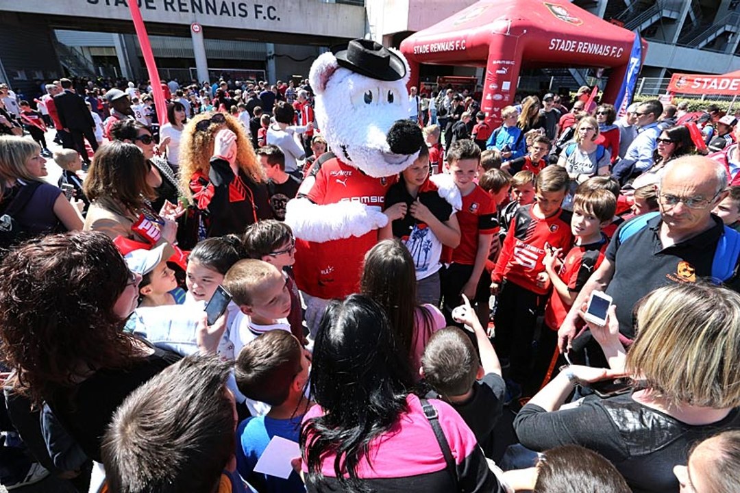 Festivités et présentation du maillot au Roazhon Park !