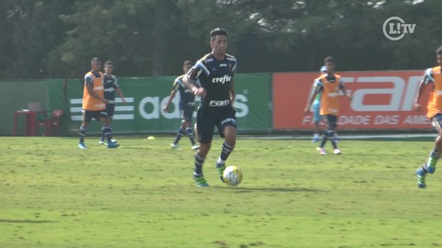 Tanque paraguaio! Barrios se destaca com arrancadas, assistência e gol em treino do Palmeiras