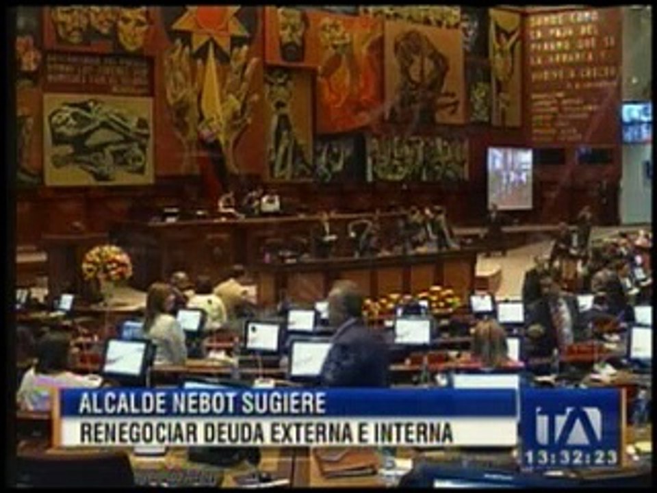 nebotPlantón de desempleados y trabajadores impagos en el centro de Quito