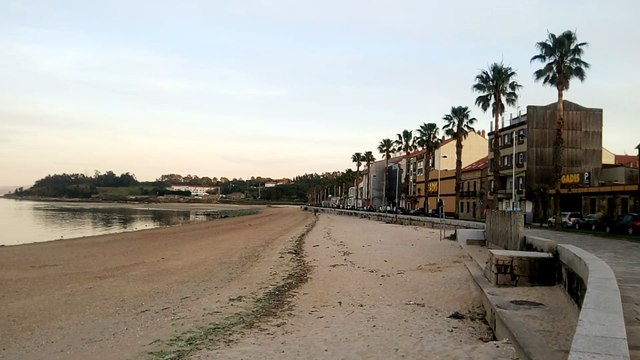 Playa de los Arenales, Pobra do Caramiñal