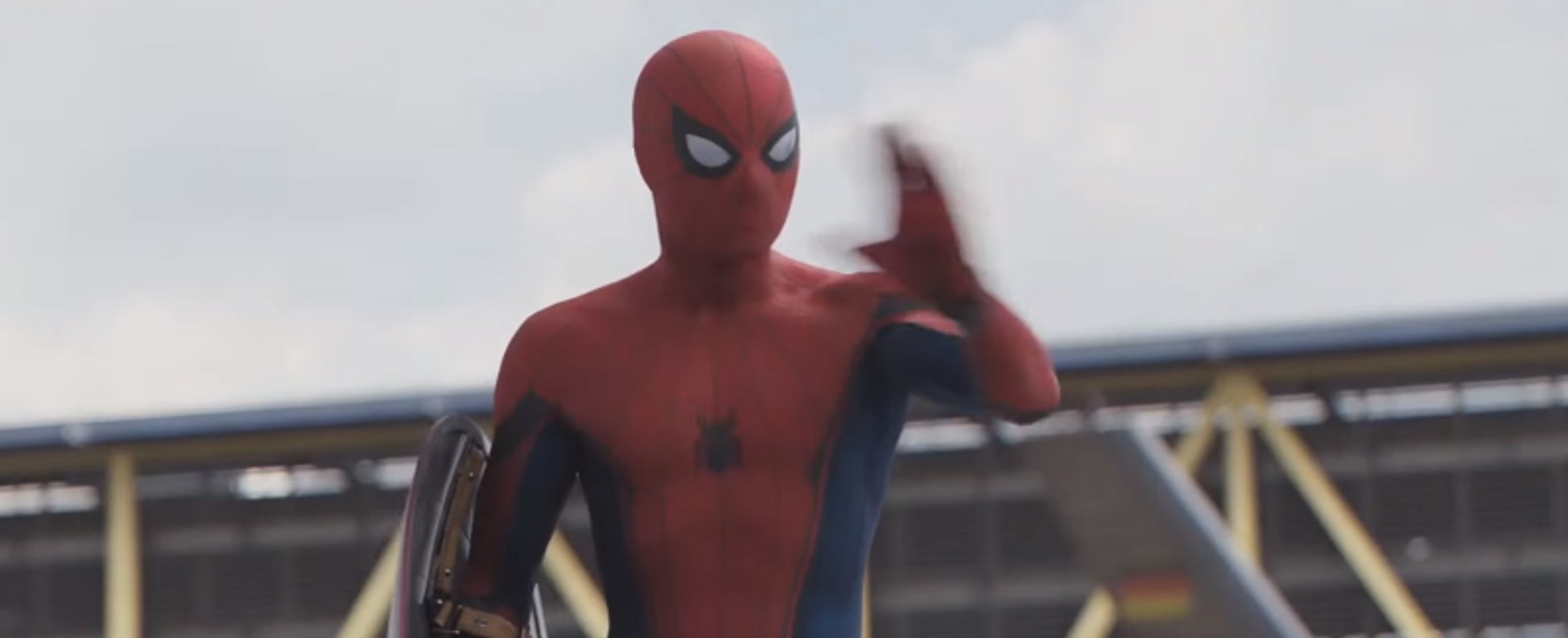 Spider-man New Fight Scene: Captain America 3 Civil War