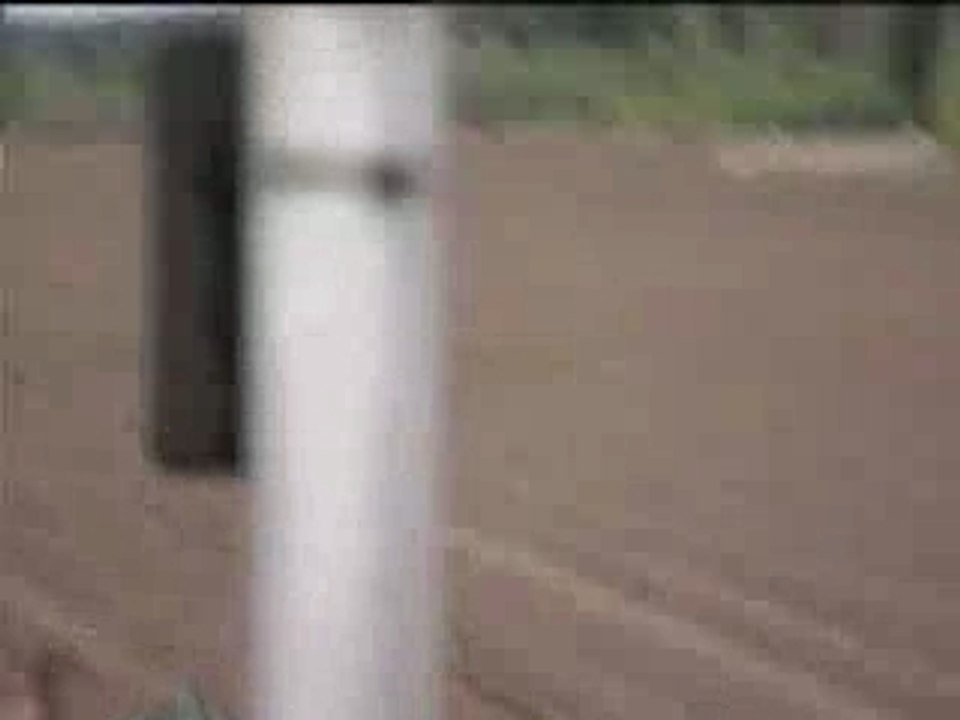 Accident de train VOLONTAIRE et spéctaculaire