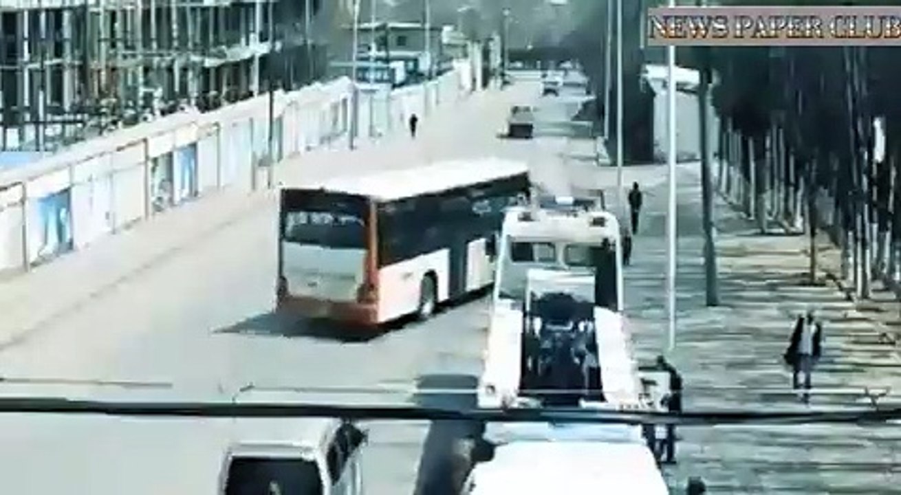 Bus collide on wall