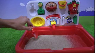 砂遊び！水遊び！アンパンマン おもちゃ どこでもすなば