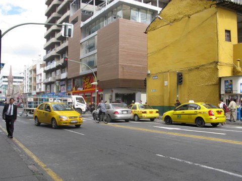 Corte falla a favor de taxistas informales