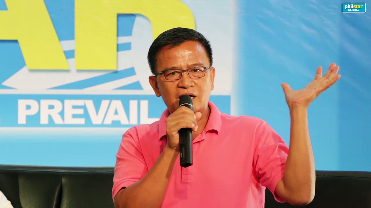 Former Magdalo leader bares Trillanes accepting money from politicians