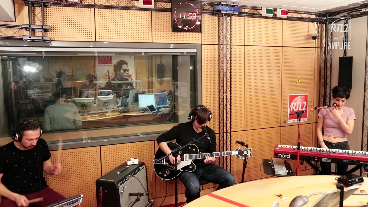 Superbus - "Butterfly" en Session Très Très Privée