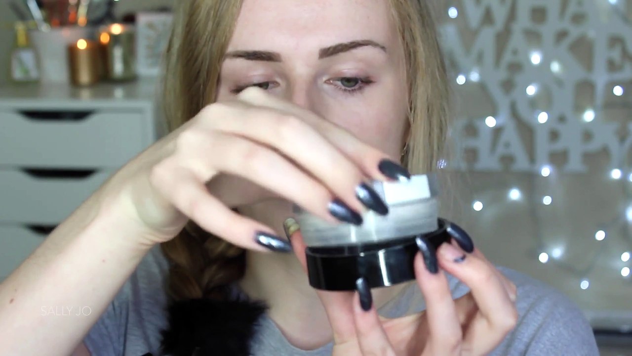 A oder clip about the natural makeup for you.