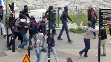 Les casseurs contre la loi sur le travail en pleine action