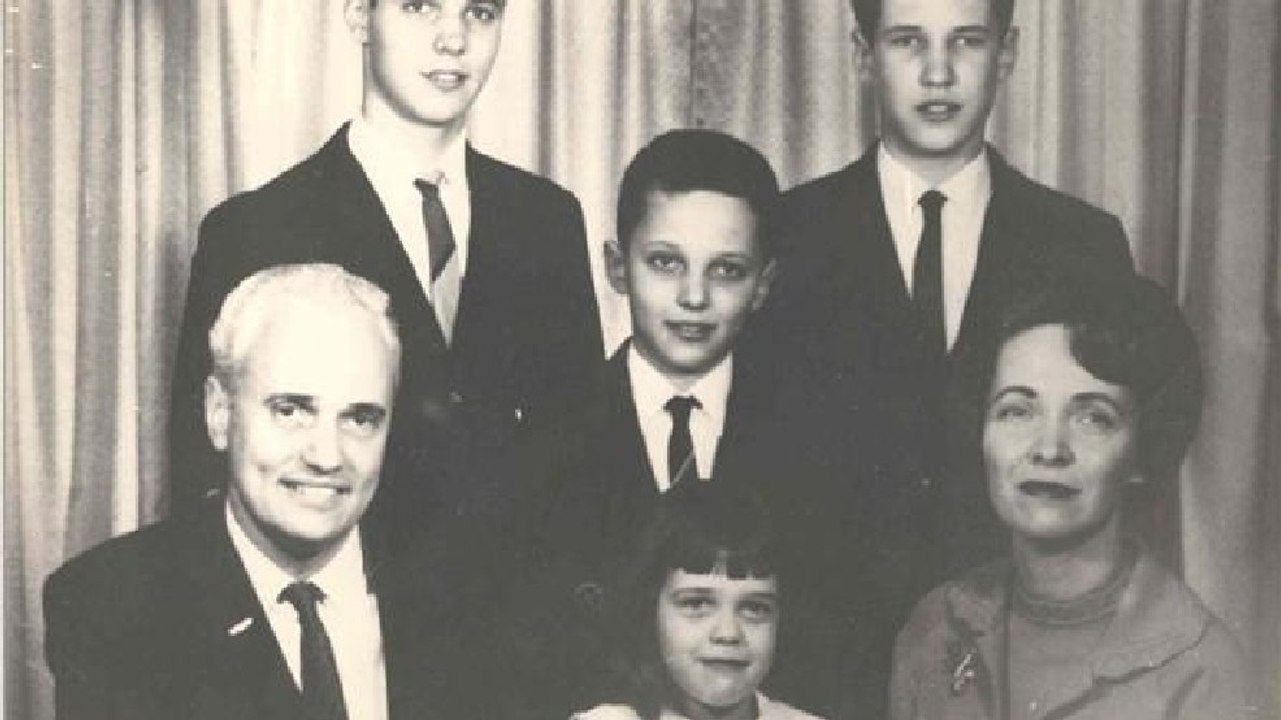 8 Unsolved Mysteries of Murdered Families