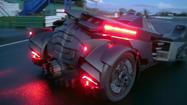 Une Lamborghini Batmobile crée pour la course de riches autour du monde Gumball 3000