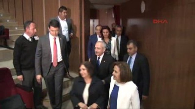 CHP Genel Başkanı Kılıçdaroğlu, Nazım Hikmet Kültür Merkezi'nde 'Halktan Biri' Oyununu İzledi