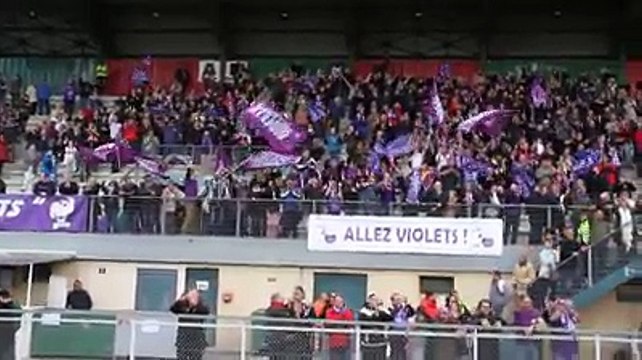 Le moment de communion intense entre les joueurs de Bourg-en-Bresse et leurs supporters