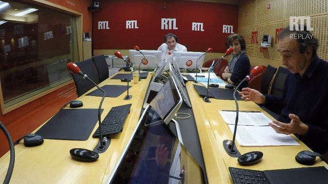 François Hollande, c'est Mini-Blum et Mini-Mitterrand, mais il distribue le maximum , tonne Éric Zemmour