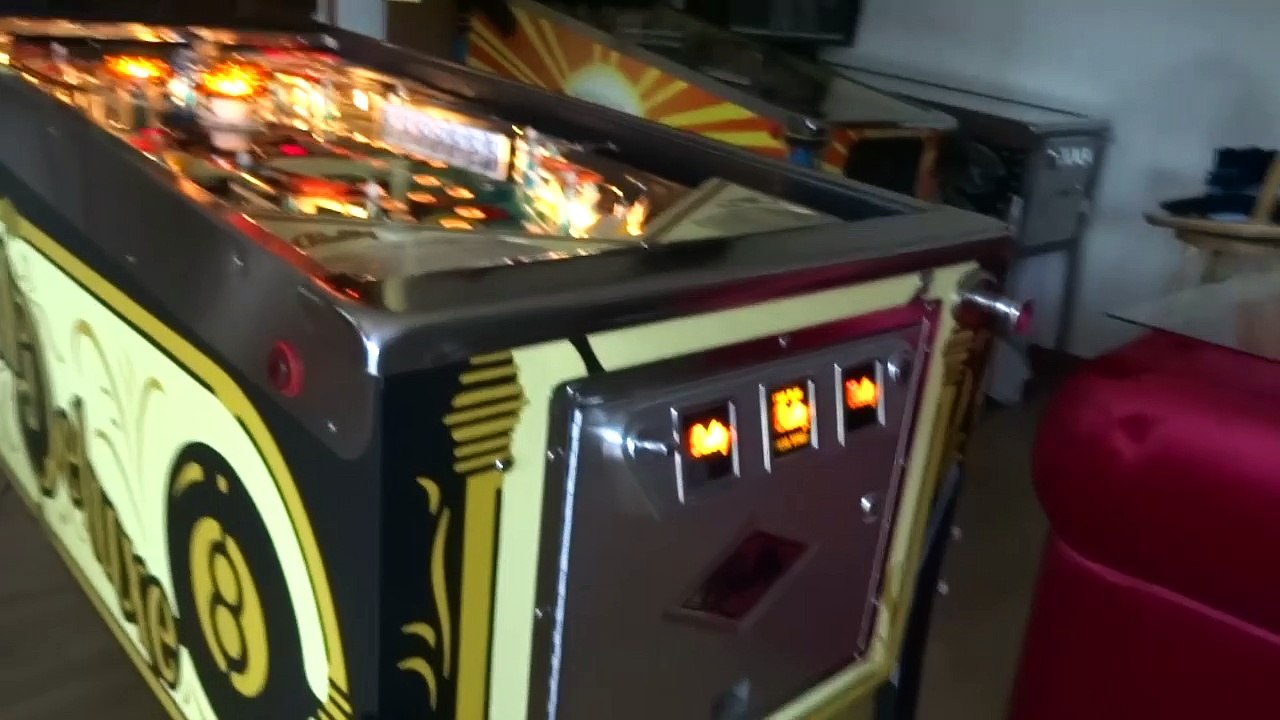 8 Ball Deluxe