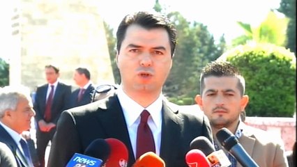 Report TV - Dita e Dëshmorëve, Basha: Të vendosur për Shqipëri pa krime