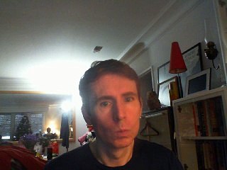 Wiwi égratigne "coller la petite" de Franko