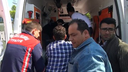 TIR KARŞI ŞERİDE GEÇTİ ARAÇALRI BİÇTİ