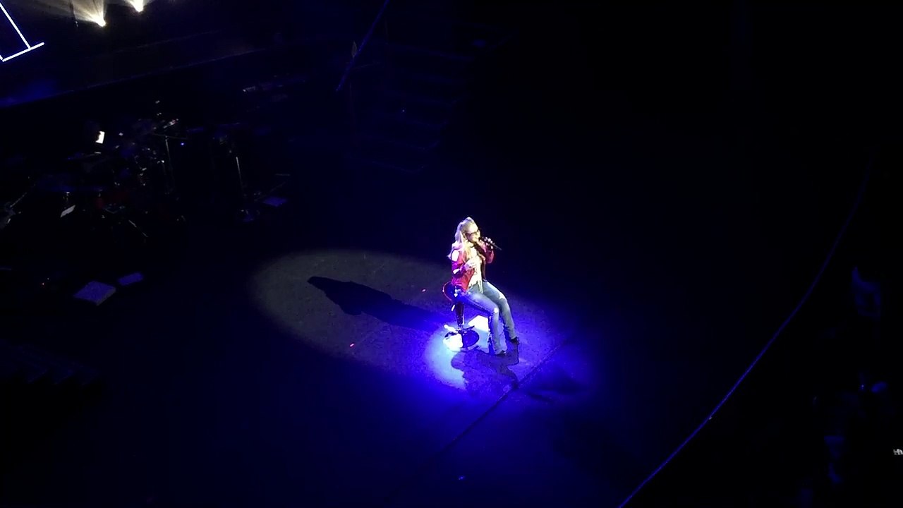 Anastacia - Pieces of a dream (live in London)