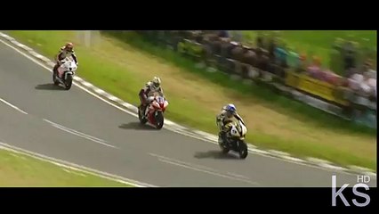 TT ISLE of man ... spectacular overtake