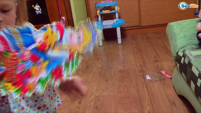 ✔ Кукла Беби Борн и Ярослава украшают комнату к Новому Году / Doll Baby Born with Yaroslava ✔