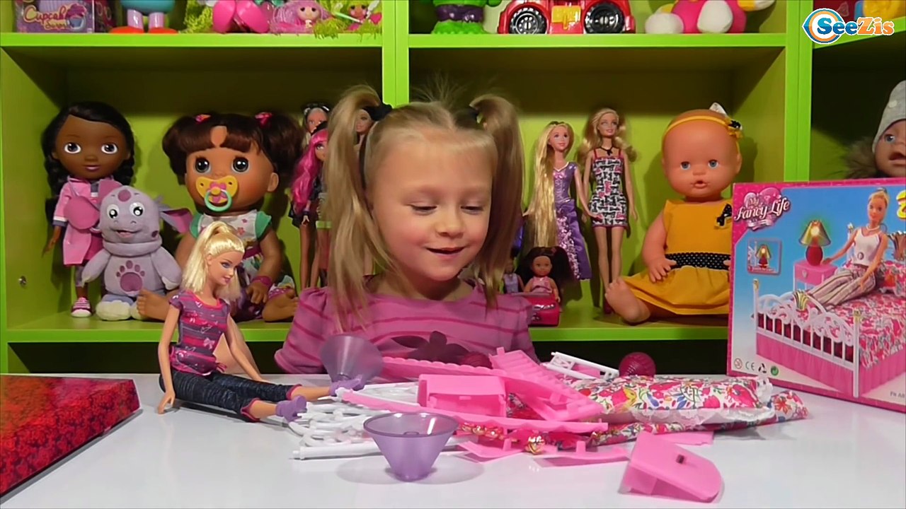 ✔ Барби. Ярослава распаковывает новый набор – спальня для куклы / Barbie / Unboxing new set of toys