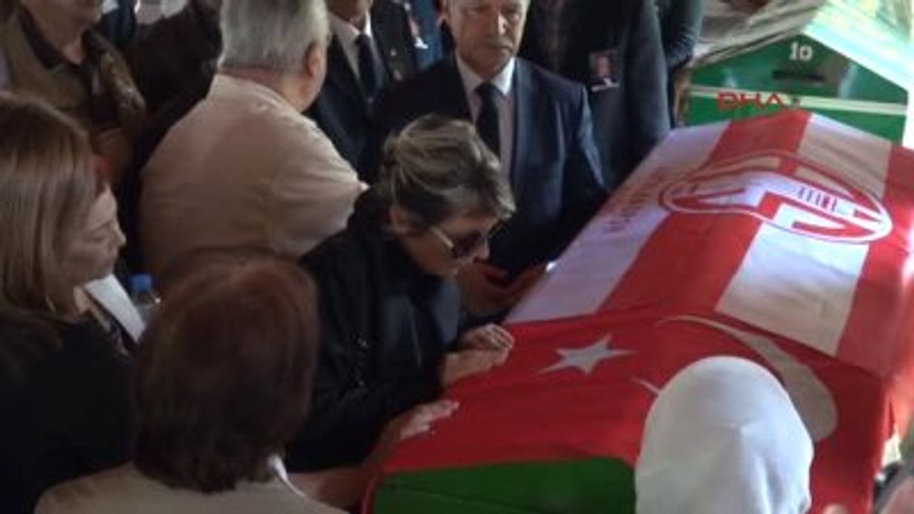 Antalya Eski Dostlar'ın Bestekarına Son Görev