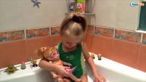 ✔ Кукла Беби Борн и Ярослава купаются вместе / Baby Born and Yaroslava Bath Time / Video for kids ✔