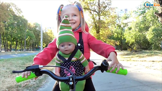 ✔ Беби Борн и Ярослава. Прогулка на Велосипеде / Baby Born and Yaroslava. Walking on the bicycle ✔
