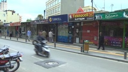 Esnaf Roket Mermilerine Tepki İçin Kepenk Kapattı