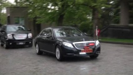 Hulusi Akar, Davutoğlu ile Görüşmek İçin Çankaya Köşkü'ne Geldi