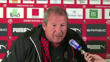 Descargar video: Foot - L1 - Rennes : Courbis «Tant qu'il y aura une chance...»