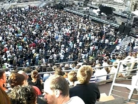 DAFT PUNK PREMIERE PARTIE sebastiAn ARENES NIMES