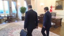 Başbakan Ahmet Davutoğlu,genelkurmay Başkanı Hulusi Aka ve MİT Müsteşarı Hakan Fidan'la Görüştü